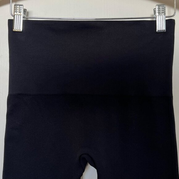 SPANX BLACK MID-RISE SHAPEWEAR MID-THIGH SHORTS SIZE MEDIUM - Picture 4 of 6